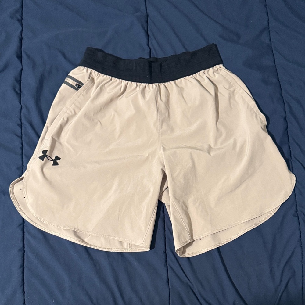 Under Armour Men's Beige Athletic Shorts